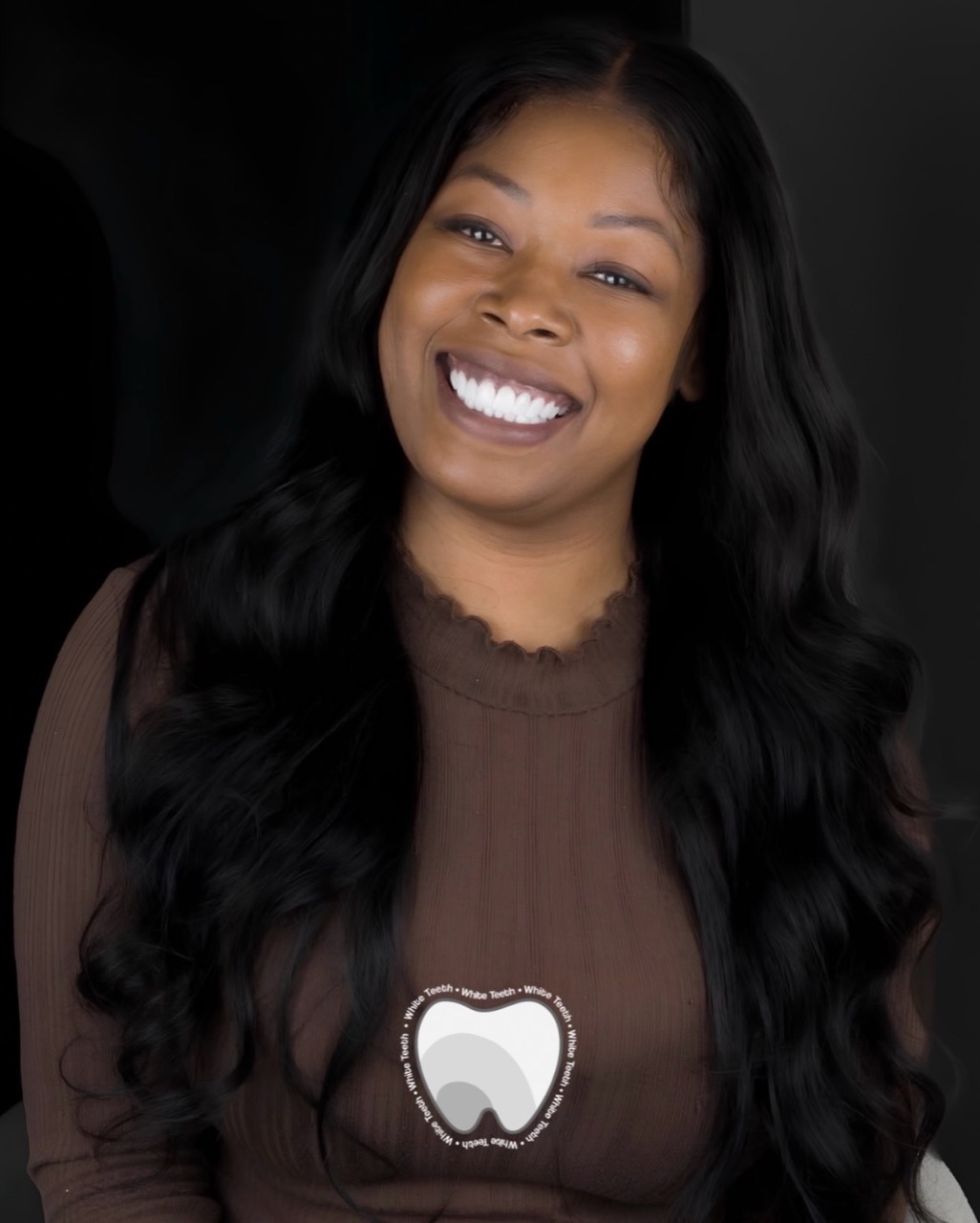 Female patient smiling after White Teeth Colombia treatment